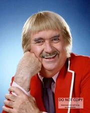 BOB KEESHAN AS "CAPTAIN KANGAROO" - 8X10 PUBLICITY PHOTO (AZ-392)