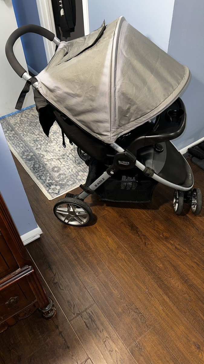 foldable travel stroller Silver Cross main image 1