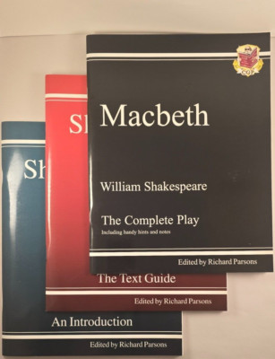 English Macbeth by William Shakespeare The Complete Play; CGP Introduction/guide