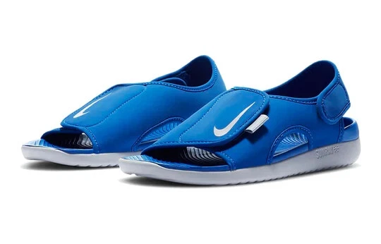 Size 5 hotsell nike sandals