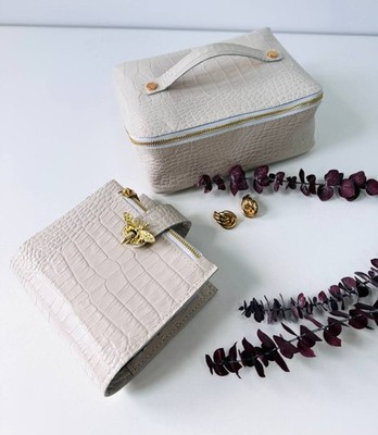 Elegant A7 Mini Planner dated 2026 in a Storage Case - Natural Italian Leather.