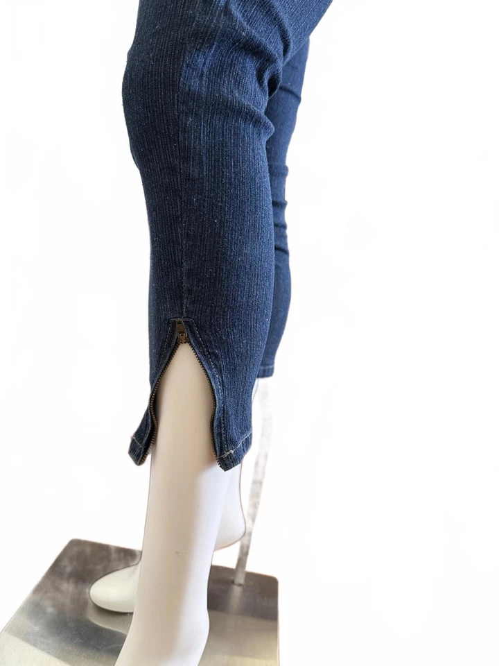 Pantalones de mezclilla ajustados capri de tiro bajo lavado oscuro para mujer Younique talla 3 elásticos Foto 4 de 4
