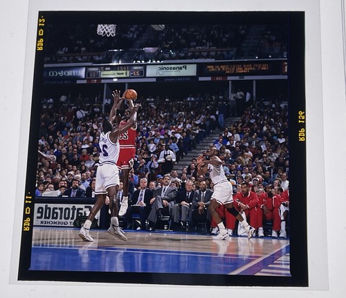 Michael Jordan 1990's Chicago Bulls Photo Original 120mm Color Transparency RARE - Picture 4 of 4