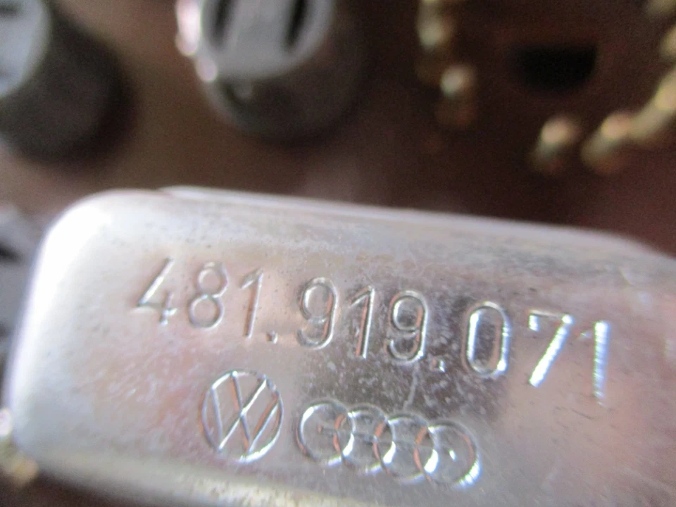 VW Passat B1 Kombiinstrument Tacho Tachometer 190kmh Tank Temp original VAG - Bild 2 von 4