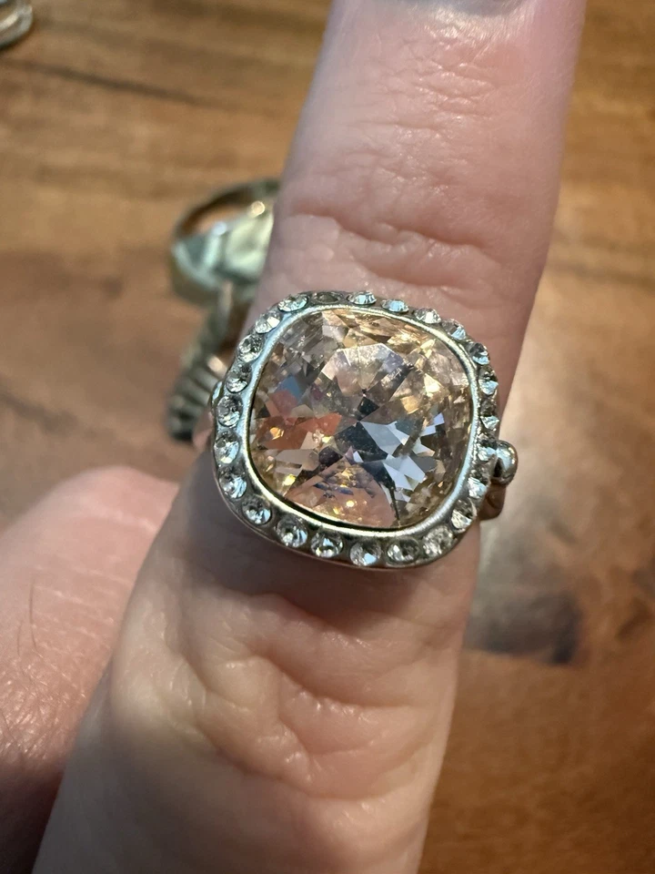 Set of 9 Assorted Women's Rings Rhinestone Enamel Cocktail Statement - Image 4 of 4