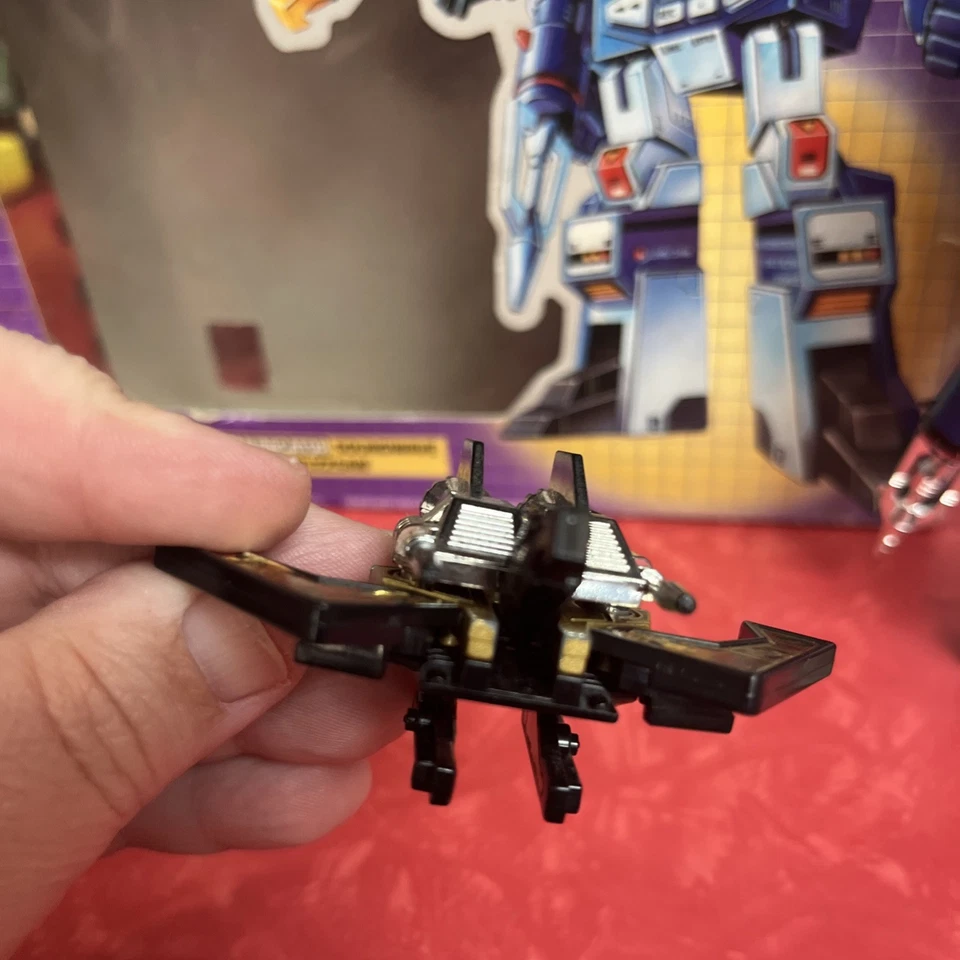 Figura de acción Transformers 1984 CompletSoundwave & Buzzsaw con caja e inserto de colección Foto 3 de 4