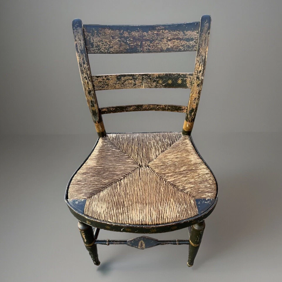 5 sillas antiguas originales Hitchcock estampadas negras y doradas con asiento de granja Rush Foto 3 de 4