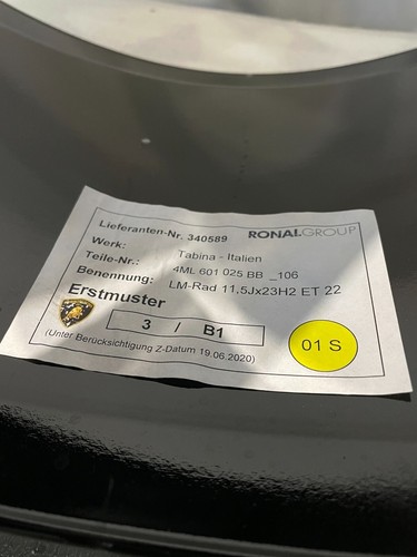 1x Pezzo Originale Lamborghini Urus 23 pollici Cerchi Cerchi Cerchi Cerchi 10,5j 4ml601025bb - Foto 3 di 6