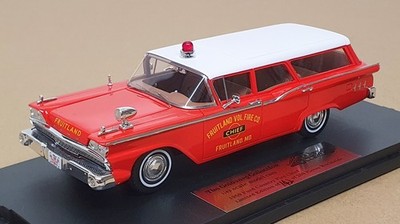 Goldvarg 1/43 Scale GC-091C - 1959 Ford Country Squire Fire Chief - Red/White