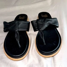 Women’s new Sofft black leather sandals, flip flops ,slides, sz 8.5,rubber soles