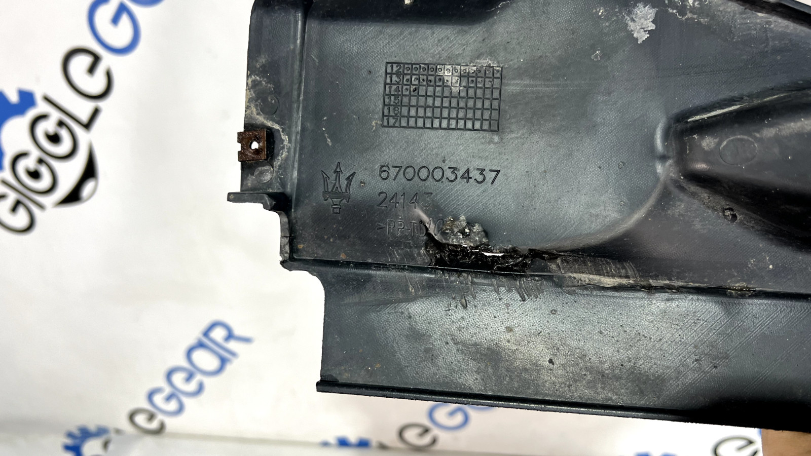 🚘 2014 - 2024 MASERATI Quattroporte Right Under Body Tray Guard Cover OEM 🟢