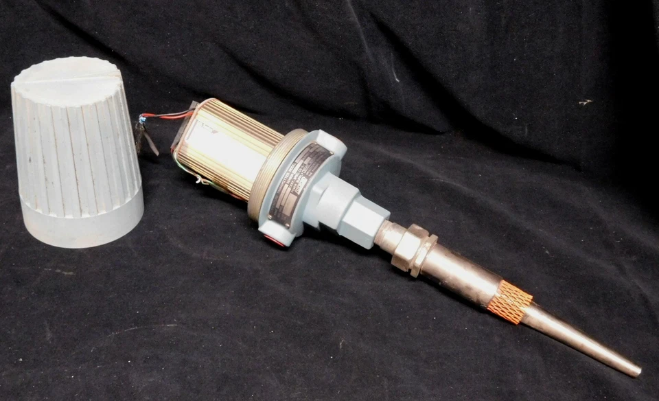 FOXBORO ~ TEMPERATURE TRANSMITTER ~ RTT 10 ~ MODEL: RTT10-AQCLS007 (NEW) - Image 4 of 4