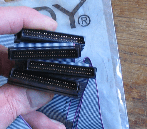 Cable de cinta interno Lindy SCSI-III 4 x 68 vías 1/4 tono D macho Macintosh Mac - Imagen 3 de 3