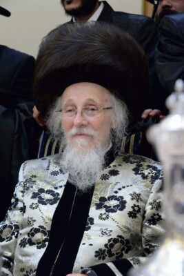 Tiv Chalitzah printed by rabbi Yitzchok Eizik Rosenbaum CLEVELAND RANANAH
