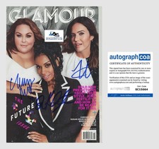 CHRISSY METZ, SUSAN WATSON, MANDY MOORE AUTOGRAPH SIGNED GLAMOUR MAGAZINE ACOA