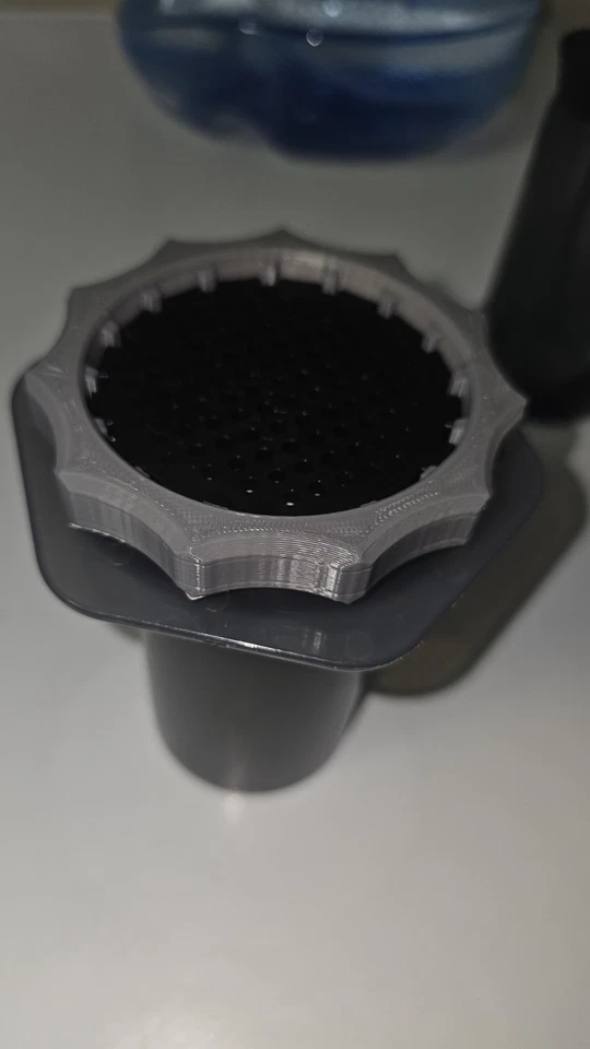 Herramienta de eliminación de filtro de café original Aeropress Foto 2 de 2