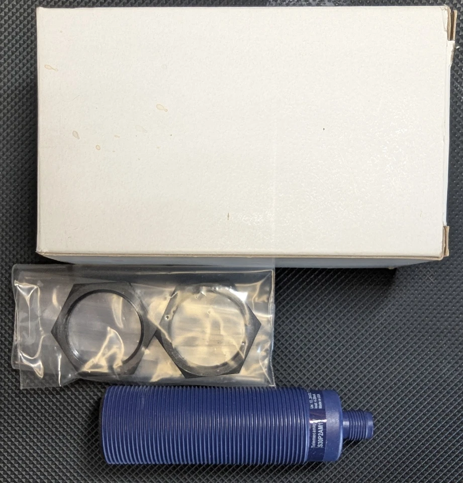 Schneider Telemechanique XXS30P2AM12 Ultrasonic Analog Distance Sensor S30P2AM12 - Image 2 of 3