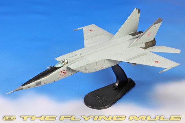Hobby Master 1:72 MiG-25RBT Foxbat-B Bulgarian Air Force Red 754