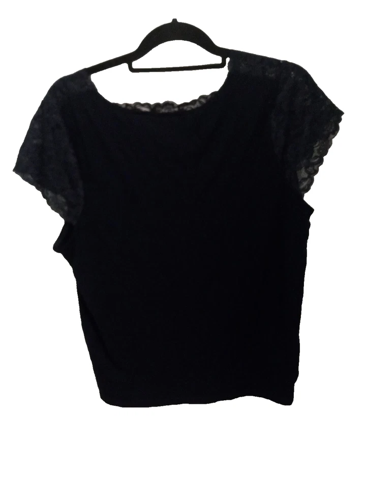Blusa mujer talla grande 1 Emma James azul marino con escote de encaje - manga corta Foto 2 de 2