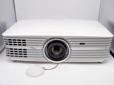 Optoma UHD60 4K HDR DLP Projektor 3000 lm 3840x2160 382 Stunden gebraucht