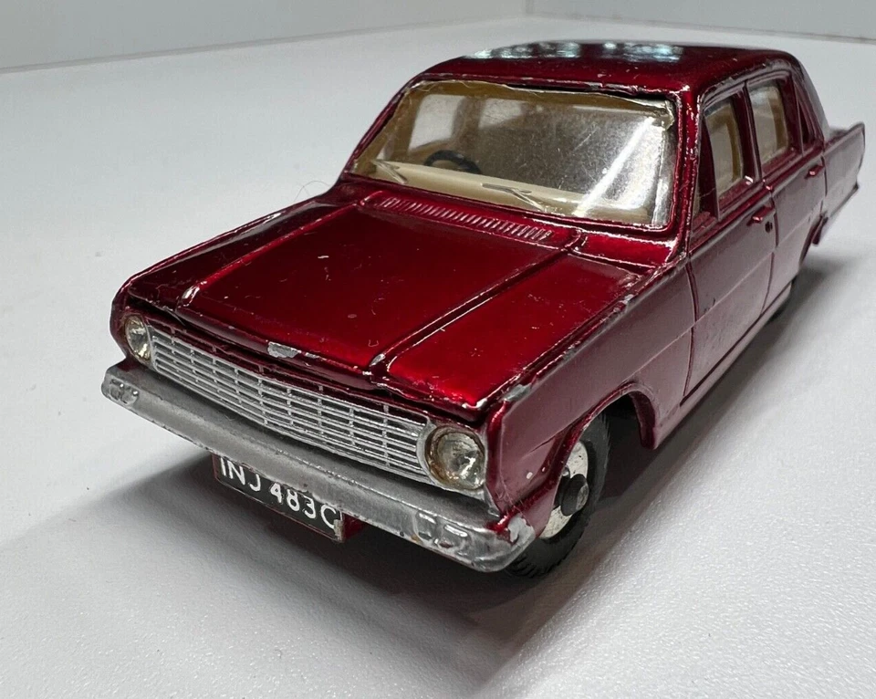 Dinky Toys 151 Vauxhall Victory 101 Burgandy All Original - Image 3 of 4