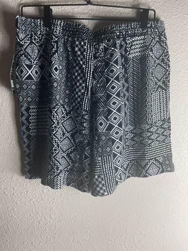 Pantaloncini corti donna Robert Louis elasticizzati in vita nuovi con etichette taglia large - Foto 5 di 5