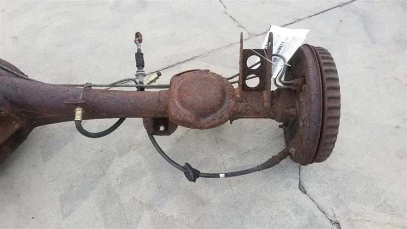 83 MAZDA RX-7 FB CONJUNTO DE EIXO TRASEIRO FREIO A TAMBOR - Imagem 2 de 4