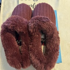 NEW Dearform Slippers Maroon Size 11-12