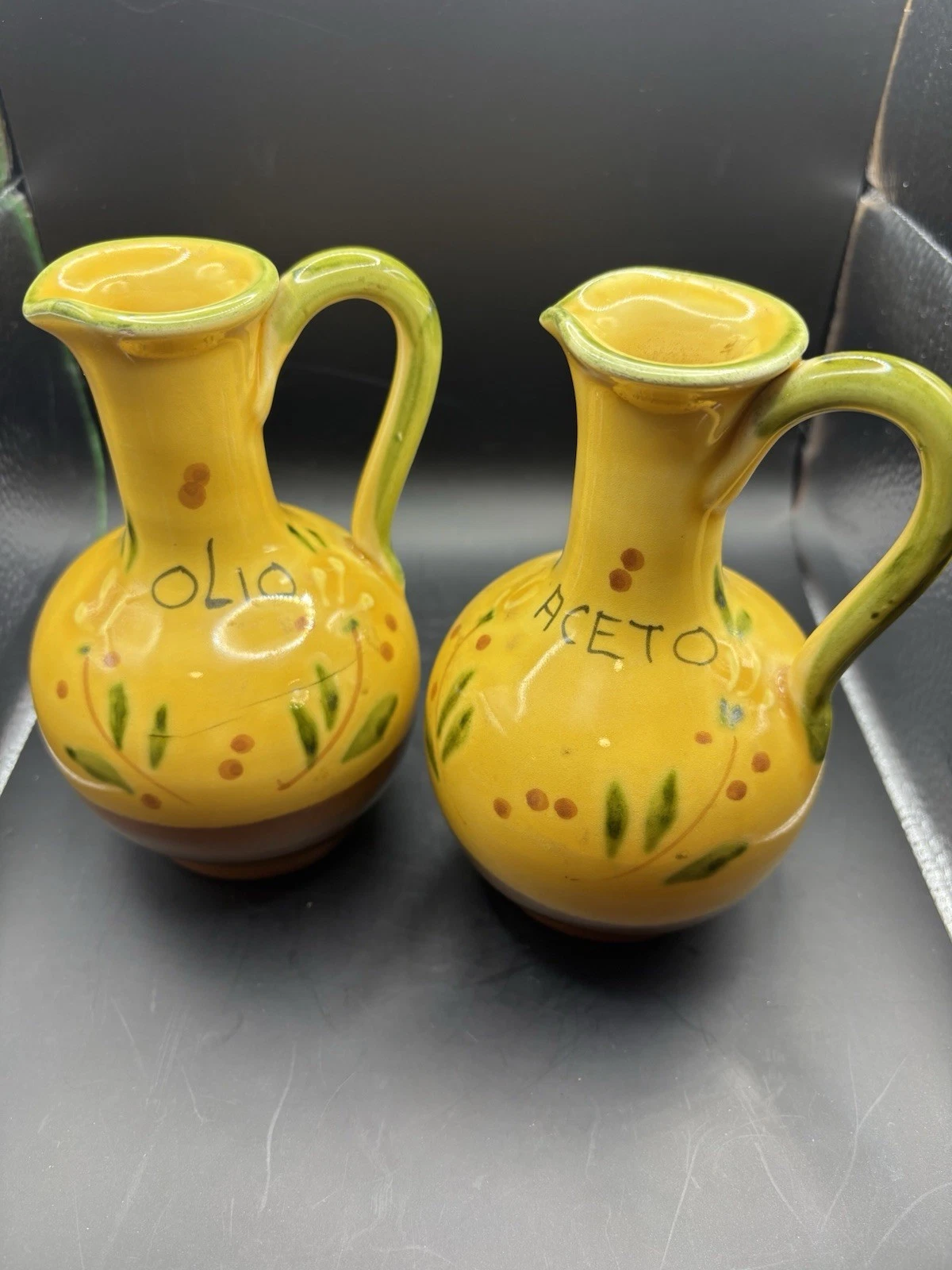 VTG Ceramic Italian Ceramic Oil and Vinegar Set Hand-Painted From Italy