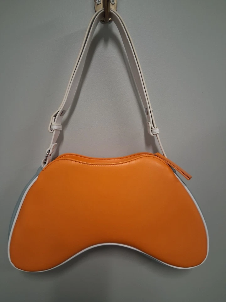 Bolso de hombro DIESEL 23SS Play con asa superior naranja X09308P5177 usado Foto 2 de 4