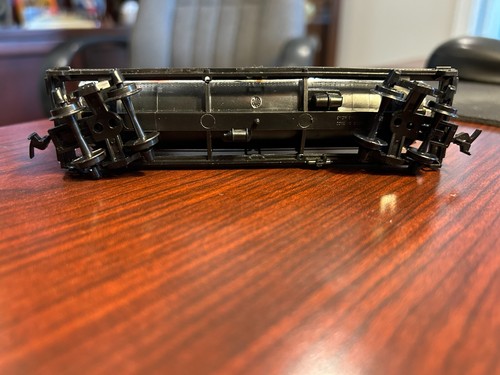 HO Scale - TYCO - Texaco Chrome Single Dome Tanker Car-Very good used condition - Picture 6 of 6