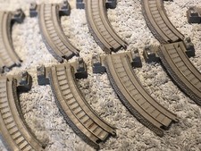 1x VINTAGE Train Track Curves. MATTEL THOMAS 2009 LIMITED