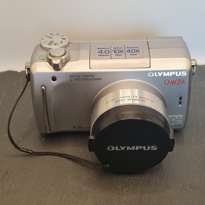 Olympus Camedia C-765 Ultra Zoom Digitalkamera 4MP 10x Optical Zoom Silber