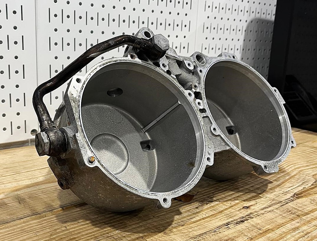 2003 - 2008 N73 ROLLS ROYCE PHANTOM ALTERNATOR HOUSING - 12317586777