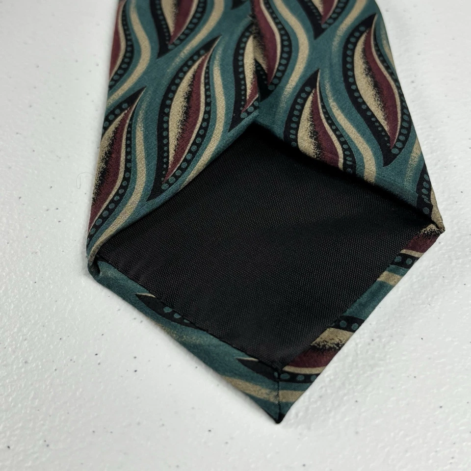 De Colección Woodward Retro Abstracto Verde Rojo Hoja Sombreada Vainas AOP Hecho en Costa Rica 57 Foto 2 de 4