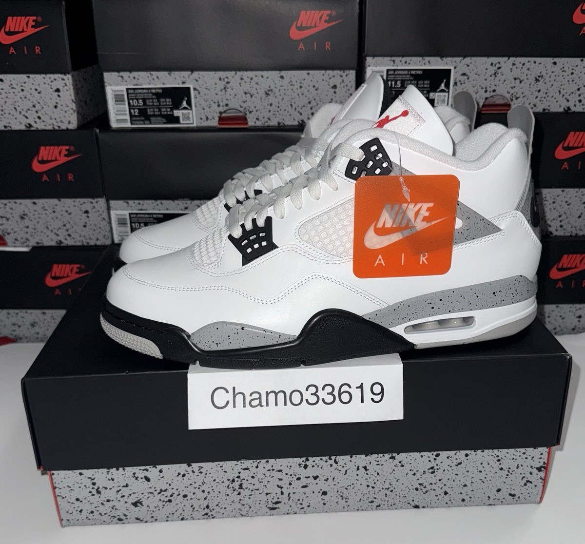 靴 Nike Air Jordan 4 Retro \"White/Cement\" Air Jordan 4 Retro 'White Cement Grey' Release Date. Nike SNKRS