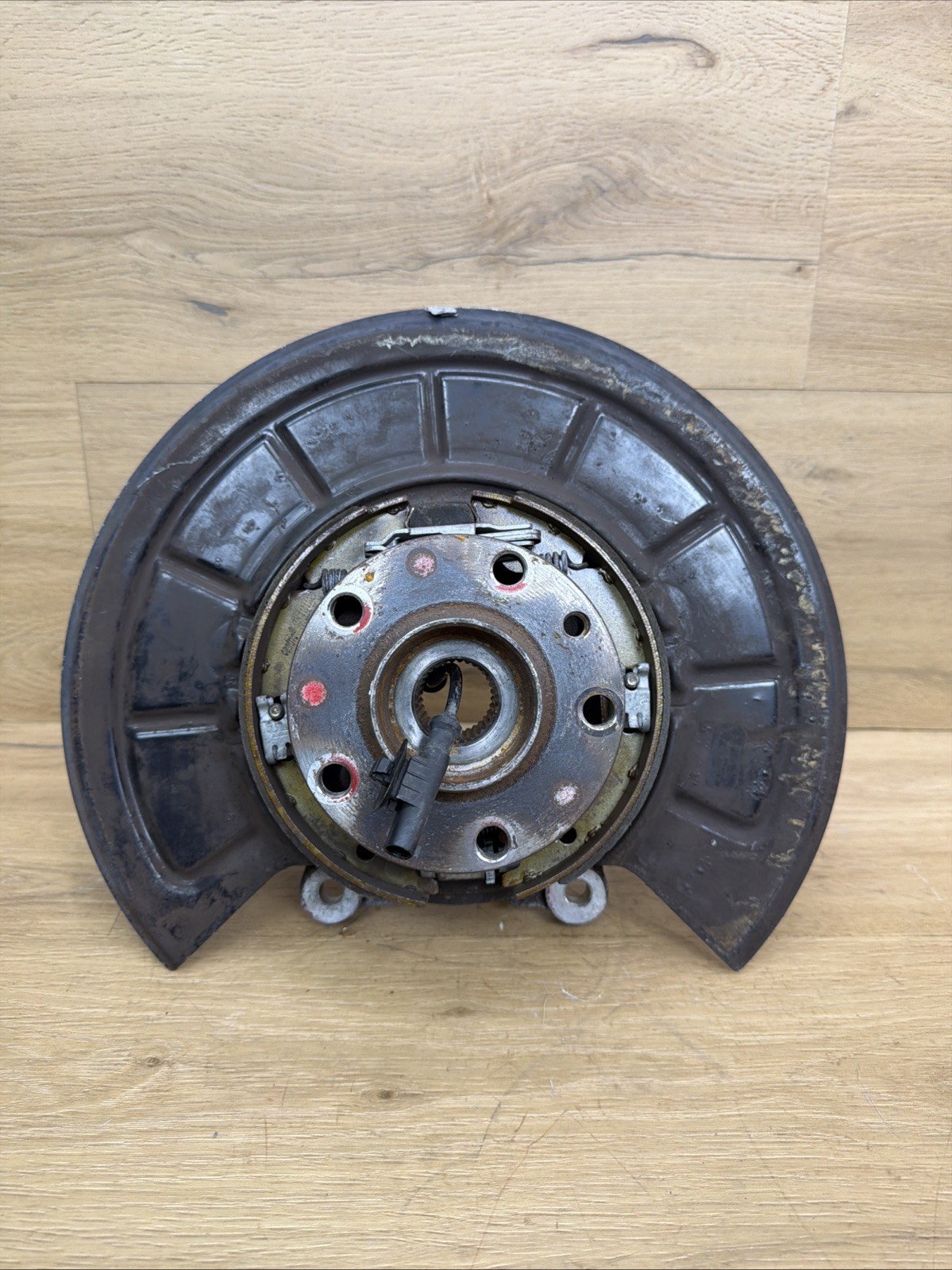 Maserati Ghibli 2017-2024 Rear Left Steering wheel hub