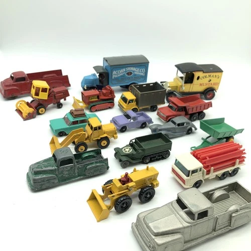 LOT OF VINTAGE LESNEY MATCHBOX  TOOTSIETOYTRUCKS TRACTORS CONSTRUCTION VEHICLES