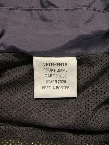 Vetements F/W19 Hi-Vis Anarchy Reflective Parka image 15