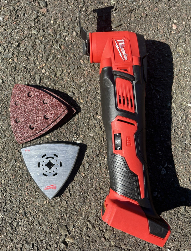 Milwaukee M18 FUEL 18V Brushless 2-  Tool Set Recip Saw Multi-Tool 1 Battery