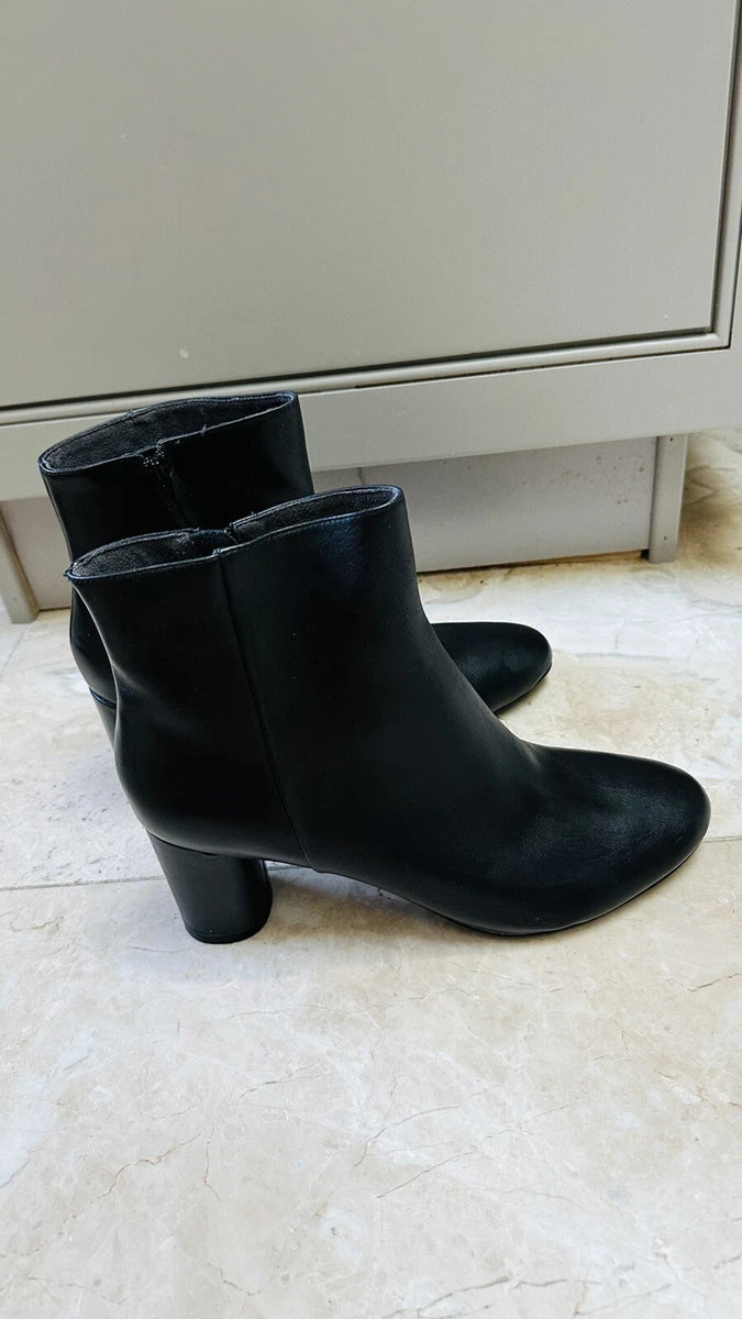 Banana republic low block heel best sale bootie