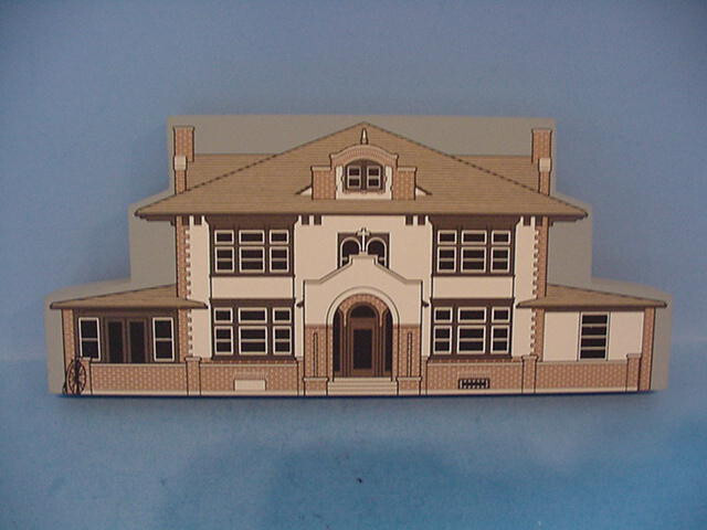 NEW St Catharine of Siena Covent  Rdg Pa Wood Shelf Sitter Hometowne Collectible