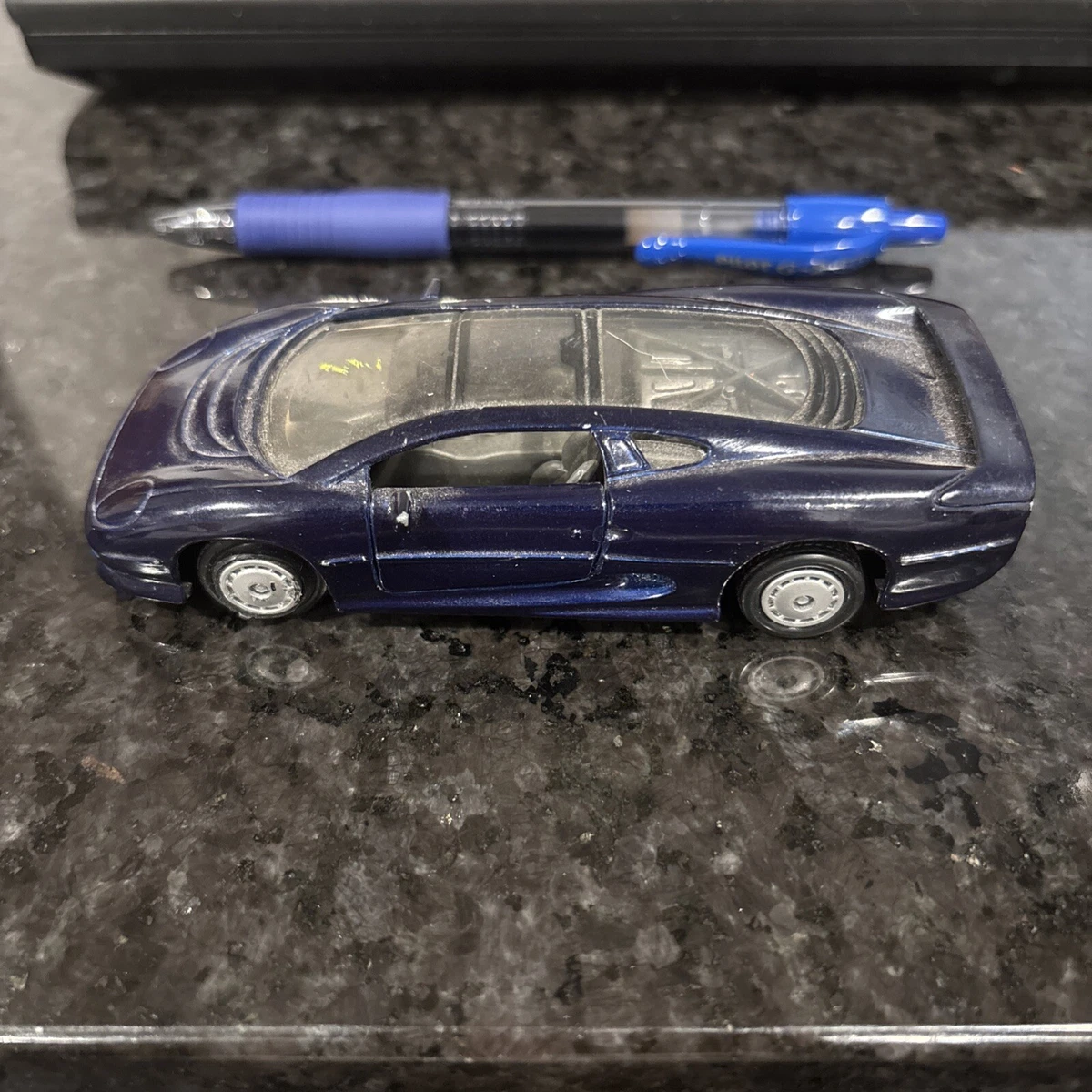 jaguar xj220. maisto. escala 1/24 - Comprar Coches en miniatura a otras