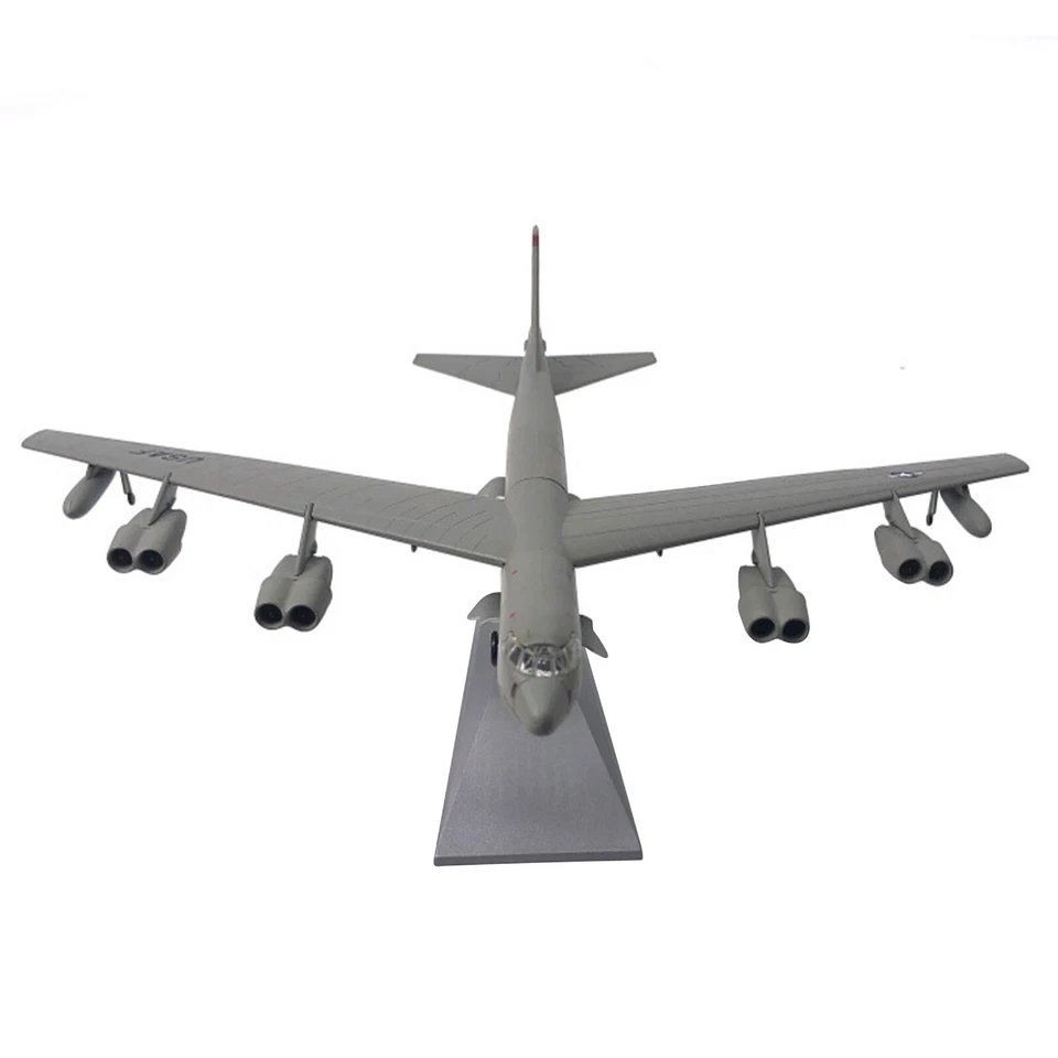Alloy 1:200 USAF B-52H Stratofortress Heavy Bomber Simulation Aircraft Model b - Image 4 of 4