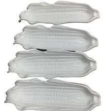 White Embossed Rigid Plastic Corn On The Cob Holders 10.5"  Set/4