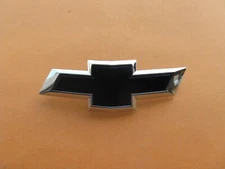 18 19 20 CHEVROLET EQUINOX FRONT GRILLE BOW TIE EMBLEM LOGO BADGE BLACK A40631
