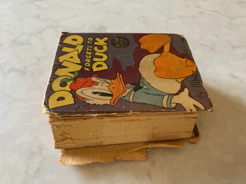 Better Little Book - Donald Forgets To Duck, 1939 - Picture 2 of 9