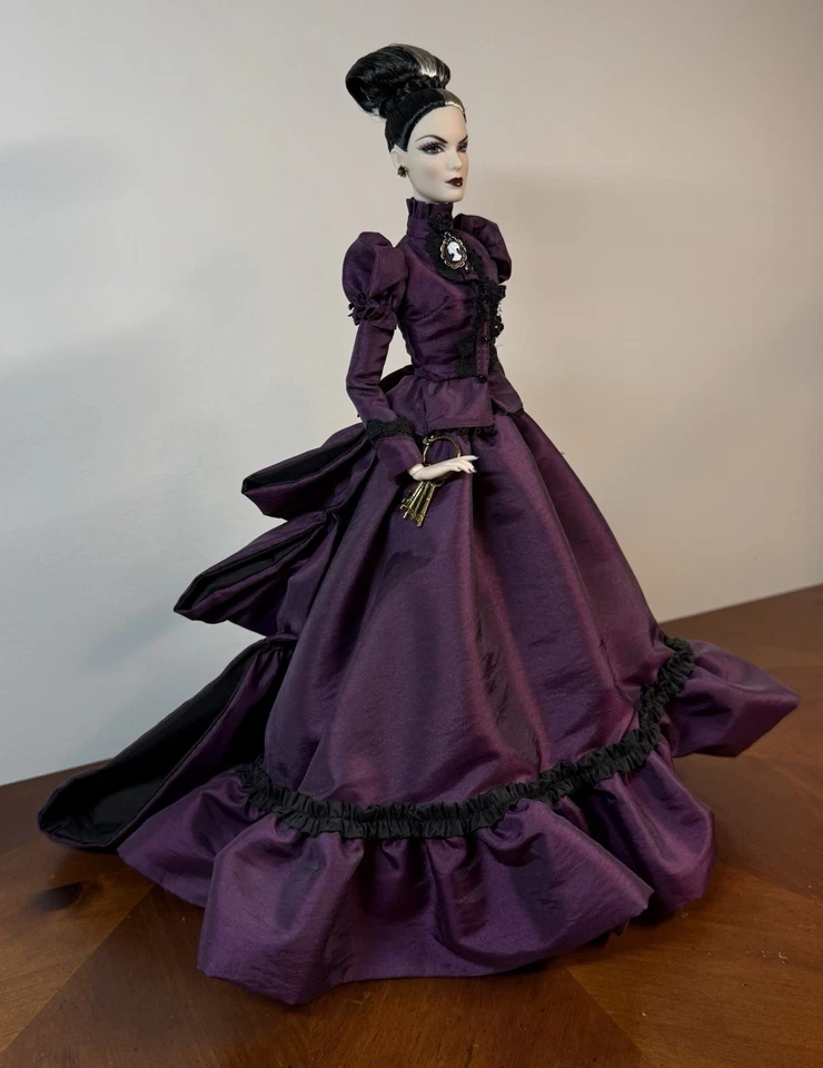 Mistress of the Manor Barbie Doll Haunted Beauty Collection 2014 Gold Label - Image 2 of 4