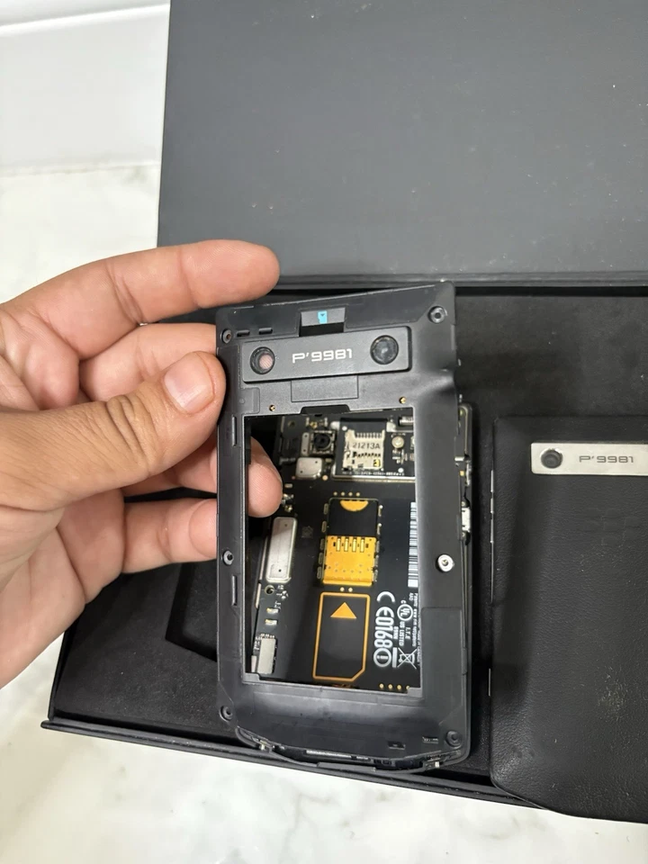 Lote x2 Smartphone BlackBerry Porsche Design P'9981 con Auriculares Leer Desc Foto 4 de 4