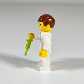 LEGO Doctor EMT Minifigure from Hospital Town Developers Set doc027 9322 l3